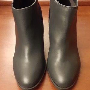 Dolcetta ankle boots size 8 charcoal grey